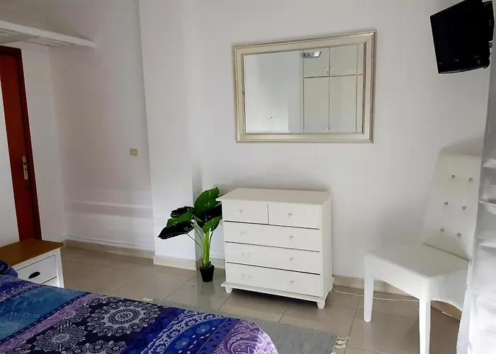 Taurus Daire Playa de las Américas